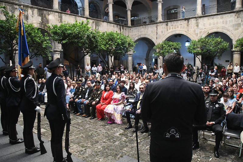 Conmemoran aniversario de la Bandera de Jalisco y reconocen a la asociación Charros de Jalisco en su 105 aniversario